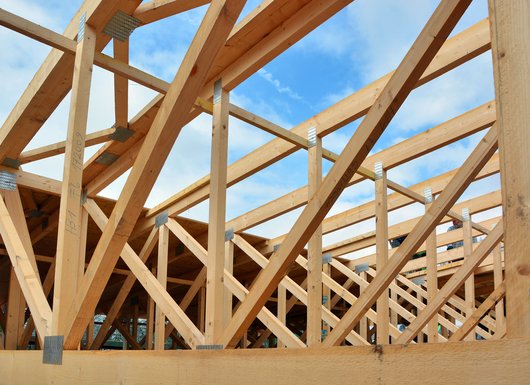 Dachstuhl aus Holz